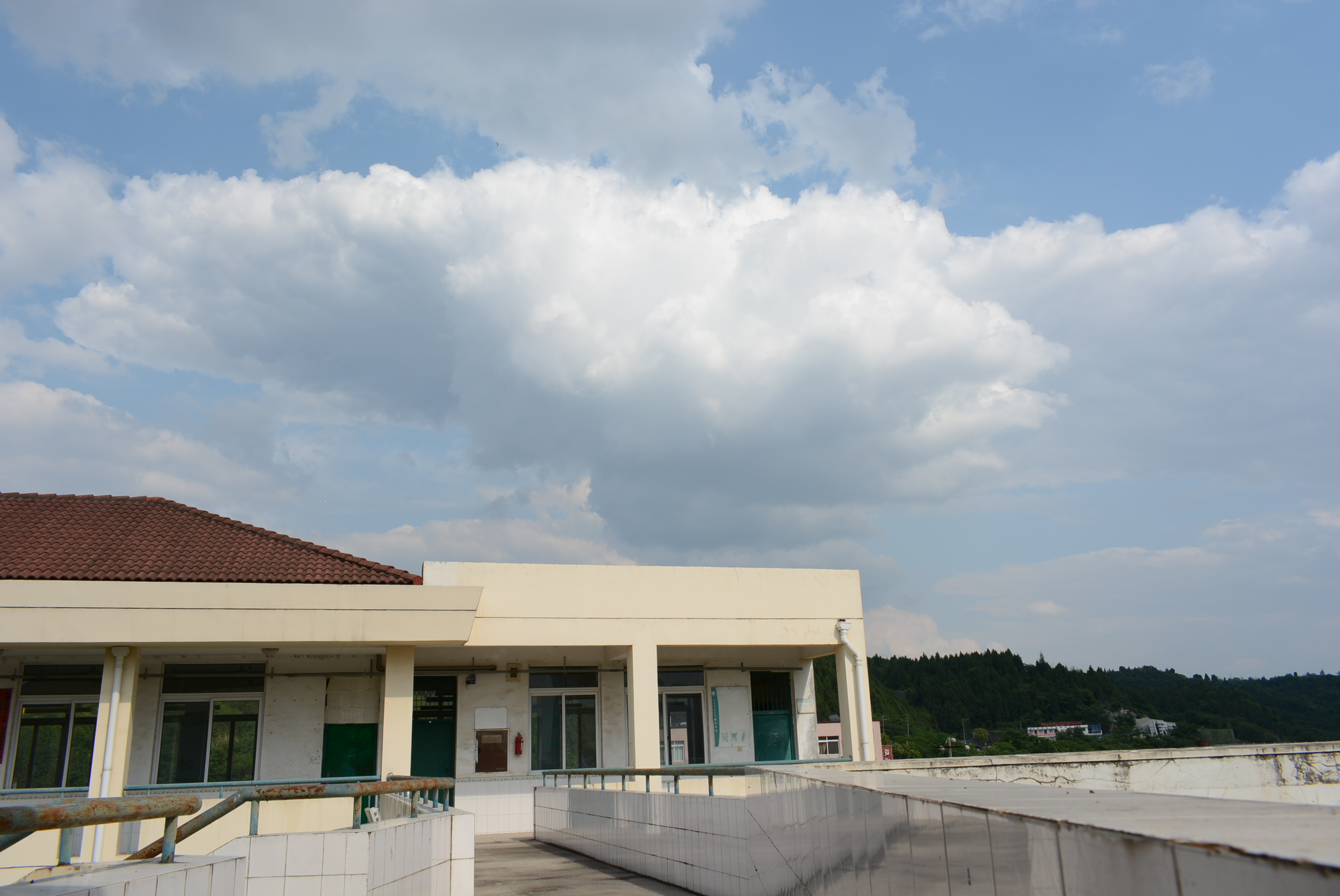 西南科技大学城市学院延时摄影 | 你走过校园中的每一条路，都藏在这里插图4